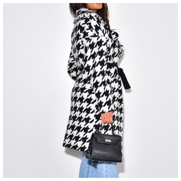23 Made In Italy Gorgeous Houndstooth Belted Coat - Picture 2 of 5